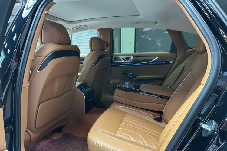 Used Hongqi H9 2025 Model Facelifted 2.0T Two-Wheel Drive Flag-Style Luxury Business Edition, 5 Seats Interior 5