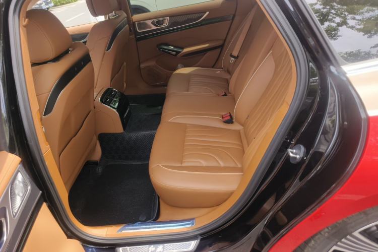 Used Hongqi H9 2025 Model Facelifted 2.0T Two-Wheel Drive Flag-Style Luxury Business Edition, 5 Seats Left Rear Seat