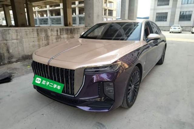 Used Hongqi H9 2025 Model Facelifted 2.0T Two-Wheel Drive Flag-Style Private Enjoyment Fashion Edition, 5 Seats