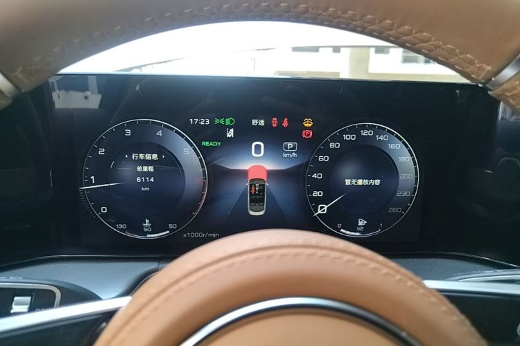 Used Hongqi H9 2025 Model Facelifted 2.0T Two-Wheel Drive Flag-Style Private Enjoyment Fashion Edition, 5 Seats Instrument Cluster