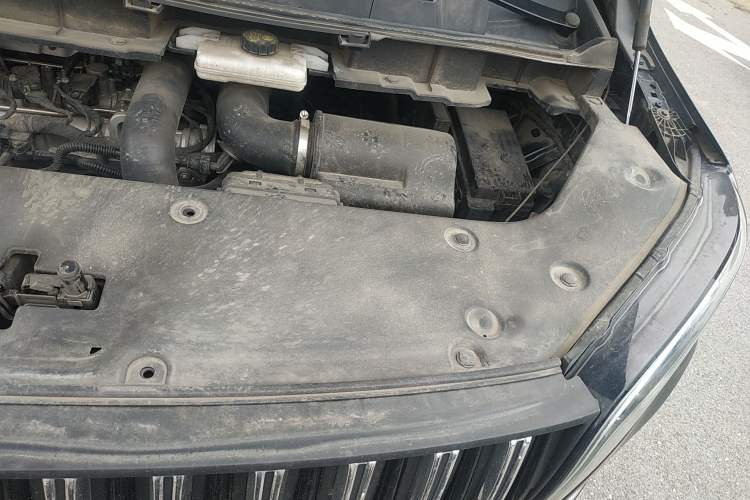 Used Hongqi HQ9 2023 2.0T Smart Connect Flagship Edition Engine Bay Left