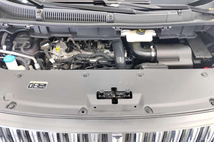 Used Hongqi HQ9 2023 2.0T Smart Connect Flagship Edition Engine Bay