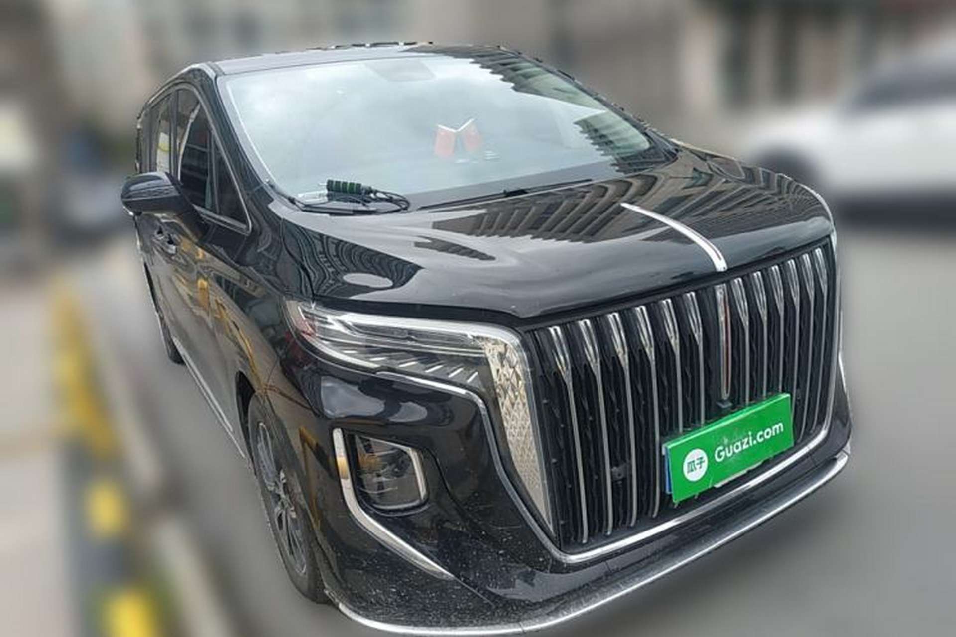 Used Hongqi HQ9 2023 2.0T Smart Connect Flagship Edition Front Right 45 Deg