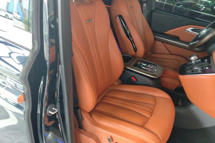 Used Hongqi HQ9 2023 2.0T Smart Connect Flagship Edition Right Front Seat