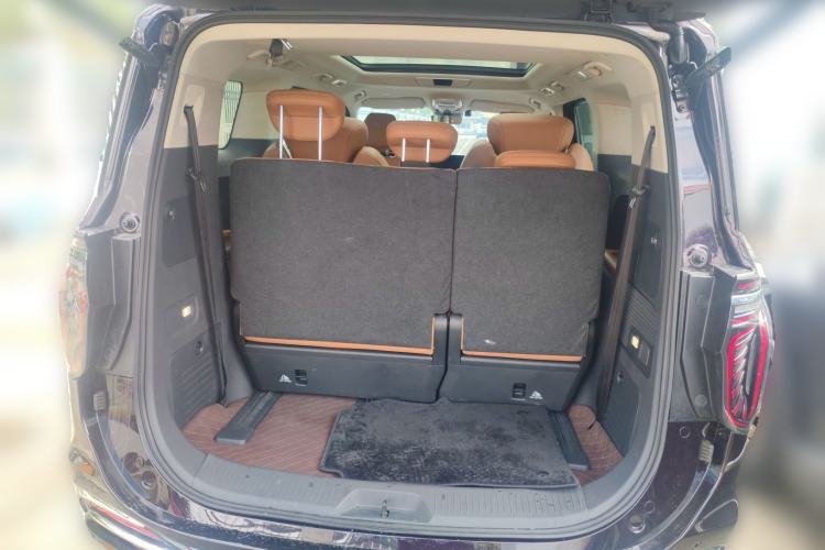 Used Hongqi HQ9 2023 2.0T Smart Connect Flagship Edition Trunk