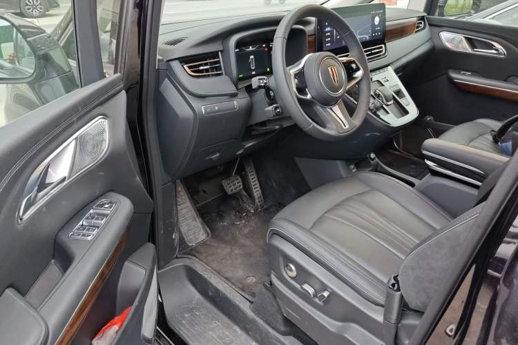Used Hongqi HQ9 2023 2.0T Smart Connect Flagship Edition Driver Seat