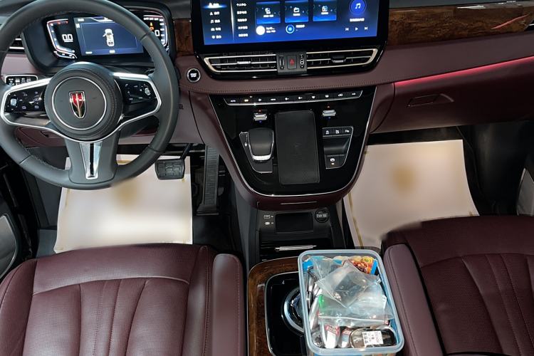 Used Hongqi HQ9 2023 2.0T Smart Connect Flagship Edition Interior 3