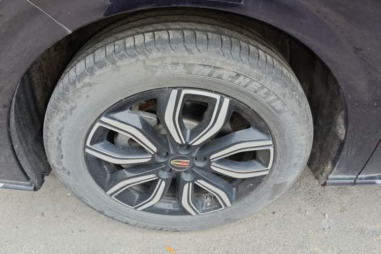 Used Hongqi HQ9 2023 2.0T Smart Connect Flagship Edition Left Front Wheel Hub
