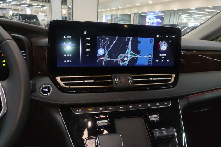 Used Hongqi HQ9 2023 2.0T Smart Connect Flagship Edition Audio And AC Panel