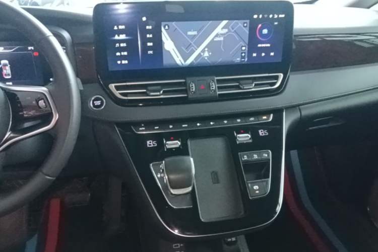 Used Hongqi HQ9 2023 2.0T Smart Connect Flagship Edition Audio And AC Panel