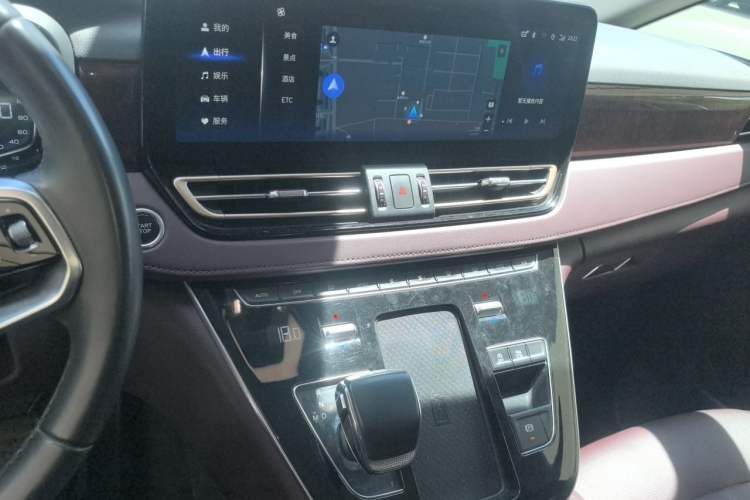 Used Hongqi HQ9 2023 2.0T Smart Connect Flagship Edition Audio And AC Panel