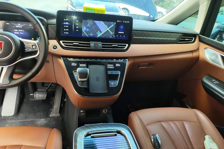 Used Hongqi HQ9 2023 2.0T Smart Connect Flagship Edition Audio And AC Panel