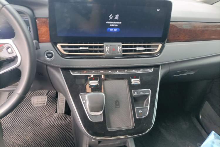 Used Hongqi HQ9 2023 2.0T Smart Connect Flagship Edition Audio And AC Panel