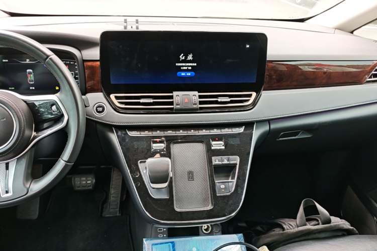 Used Hongqi HQ9 2023 2.0T Smart Connect Flagship Edition Audio And AC Panel