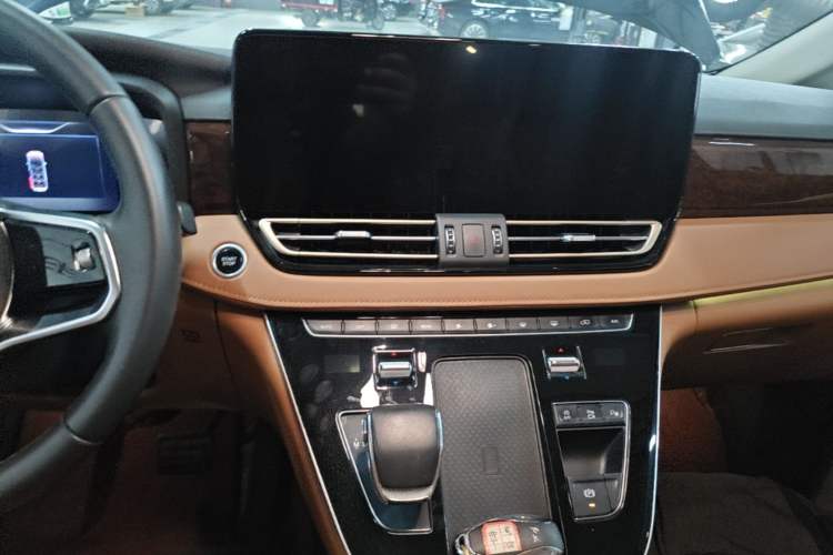 Used Hongqi HQ9 2023 2.0T Smart Connect Flagship Edition Audio And AC Panel