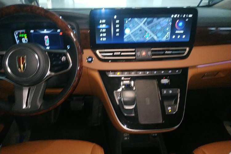 Used Hongqi HQ9 2023 2.0T Smart Connect Flagship Edition Audio And AC Panel