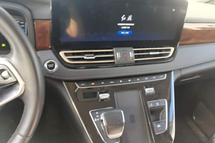 Used Hongqi HQ9 2023 2.0T Smart Connect Flagship Edition Audio And AC Panel
