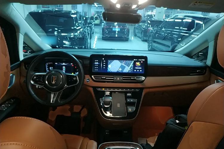 Used Hongqi HQ9 2023 2.0T Smart Connect Flagship Edition Center Console