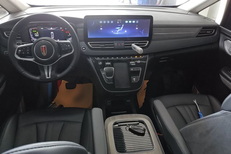 Used Hongqi HQ9 2023 2.0T Smart Connect Flagship Edition Center Console