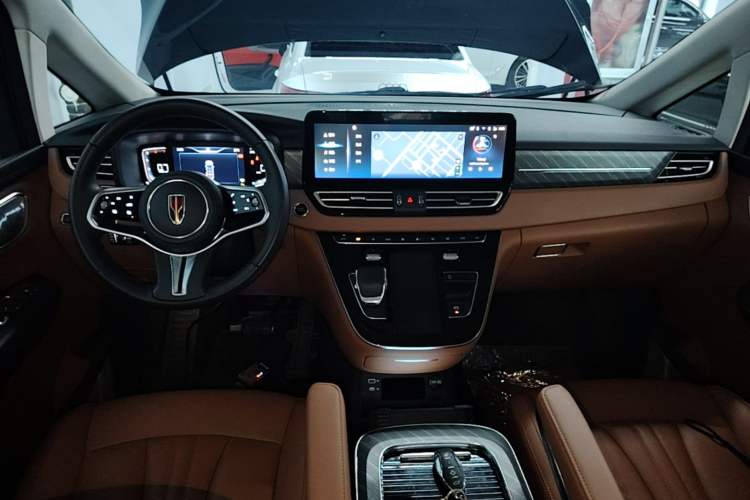 Used Hongqi HQ9 2023 2.0T Smart Connect Flagship Edition Center Console
