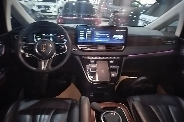 Used Hongqi HQ9 2023 2.0T Smart Connect Flagship Edition Center Console