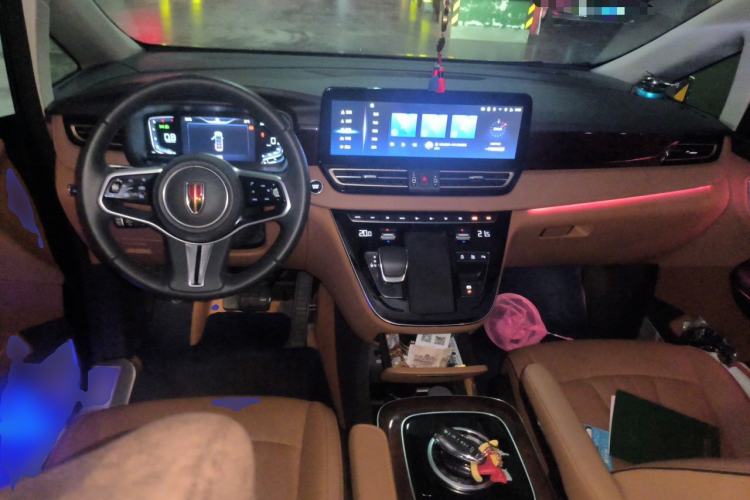Used Hongqi HQ9 2023 2.0T Smart Connect Flagship Edition Center Console