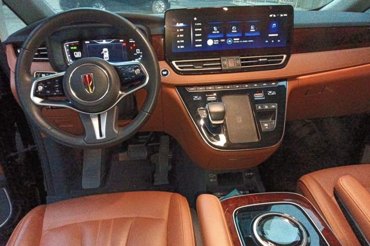 Used Hongqi HQ9 2023 2.0T Smart Connect Flagship Edition Center Console