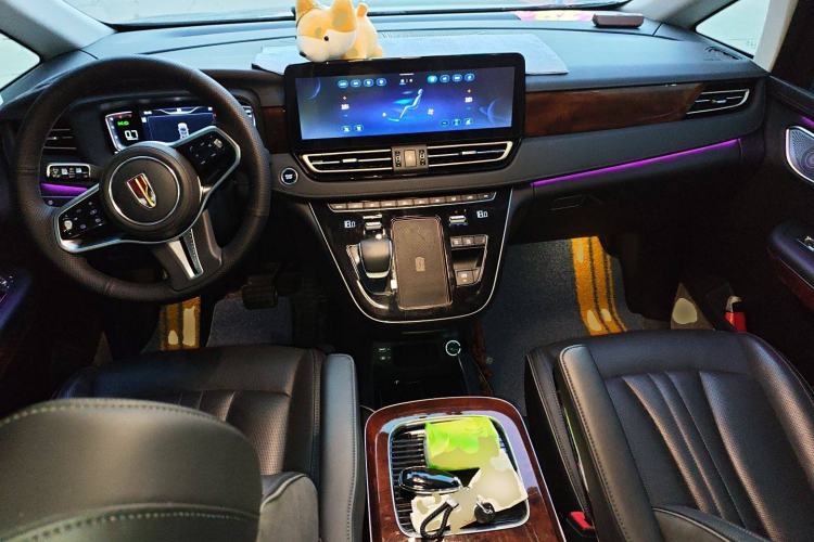 Used Hongqi HQ9 2023 2.0T Smart Connect Flagship Edition Center Console