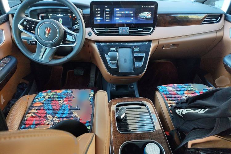 Used Hongqi HQ9 2023 2.0T Smart Connect Flagship Edition Center Console