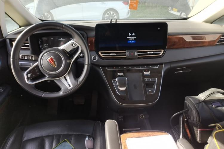Used Hongqi HQ9 2023 2.0T Smart Connect Flagship Edition Center Console