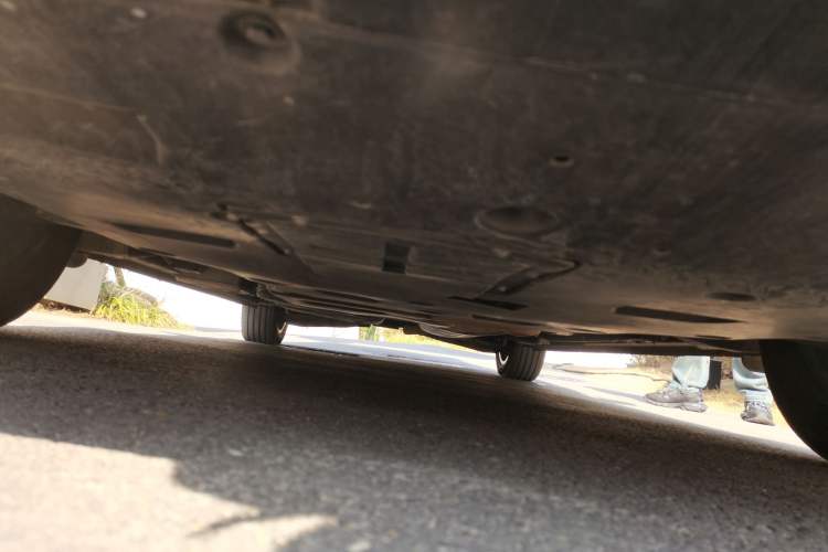 Used Hongqi HQ9 2023 2.0T Smart Connect Flagship Edition Chassis Front