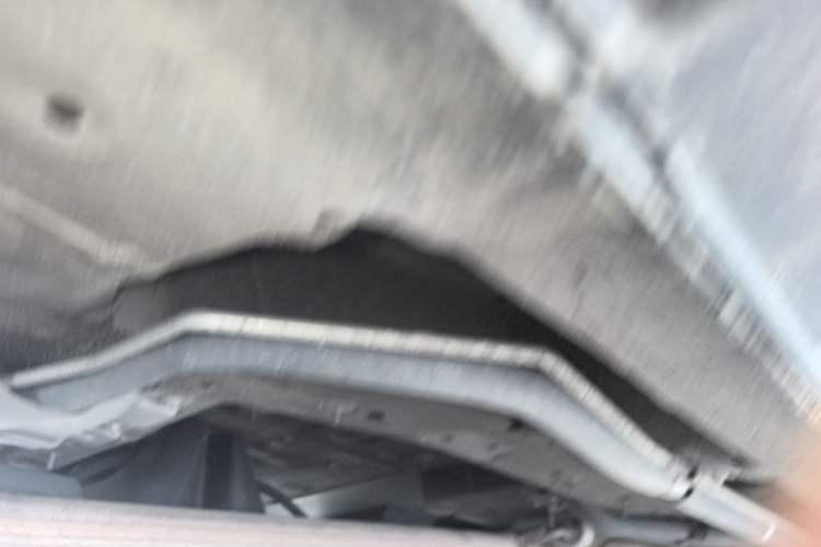 Used Hongqi HQ9 2023 2.0T Smart Connect Flagship Edition Chassis Front Left