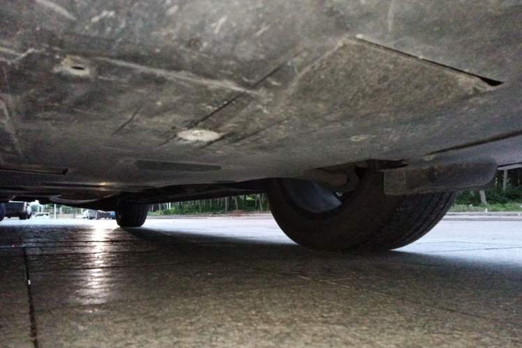 Used Hongqi HQ9 2023 2.0T Smart Connect Flagship Edition Chassis Front Left