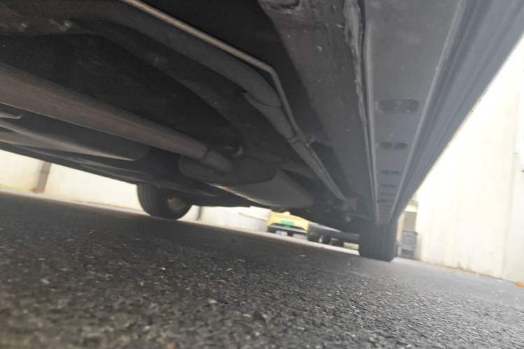 Used Hongqi HQ9 2023 2.0T Smart Connect Flagship Edition Chassis Front Left