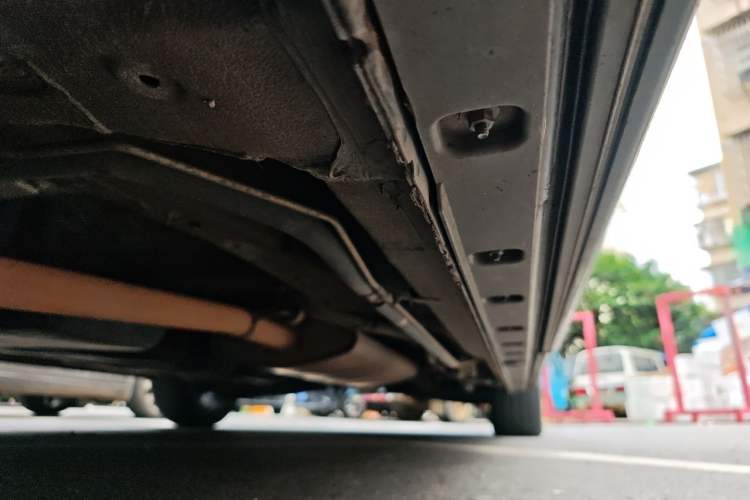 Used Hongqi HQ9 2023 2.0T Smart Connect Flagship Edition Chassis Front Left
