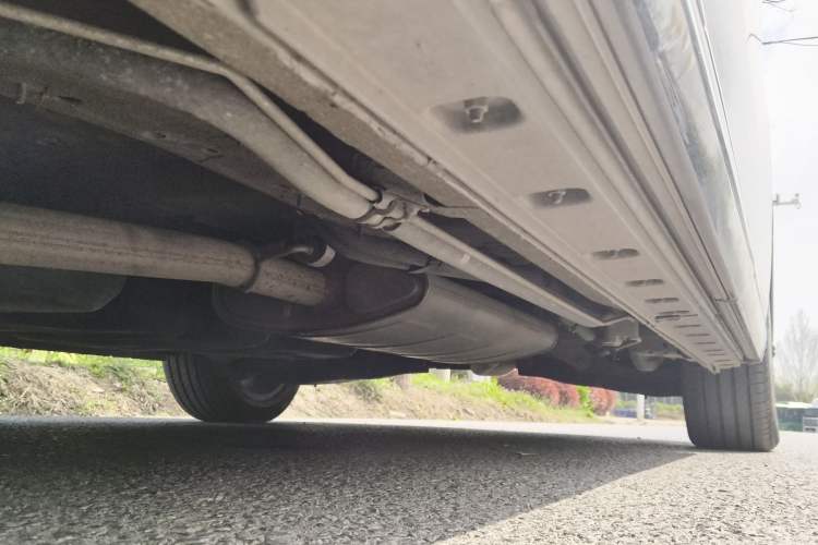 Used Hongqi HQ9 2023 2.0T Smart Connect Flagship Edition Chassis Front Left