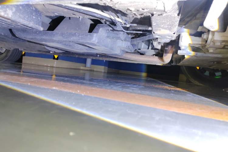 Used Hongqi HQ9 2023 2.0T Smart Connect Flagship Edition Chassis Front Right