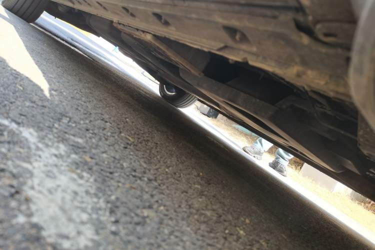 Used Hongqi HQ9 2023 2.0T Smart Connect Flagship Edition Chassis Front Right