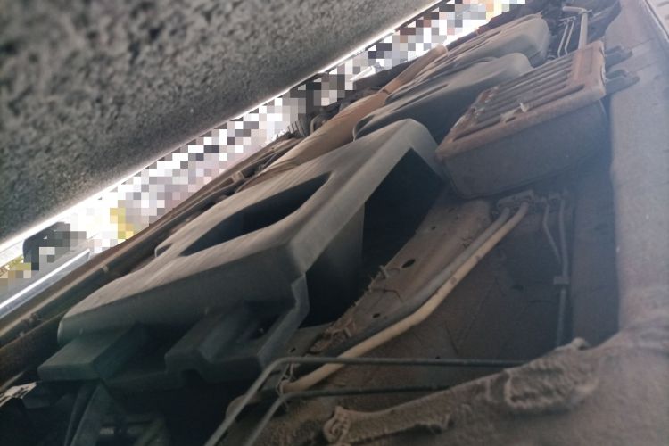 Used Hongqi HQ9 2023 2.0T Smart Connect Flagship Edition Chassis Front Right