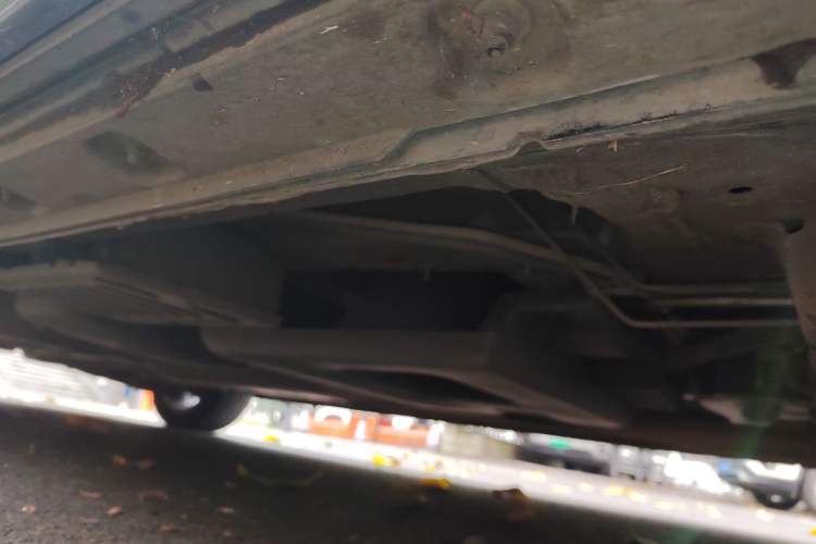 Used Hongqi HQ9 2023 2.0T Smart Connect Flagship Edition Chassis Front Right