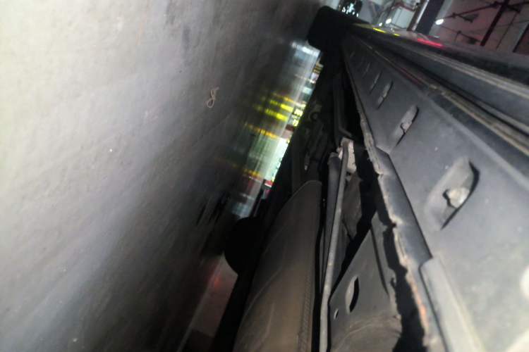 Used Hongqi HQ9 2023 2.0T Smart Connect Flagship Edition Chassis Rear Left