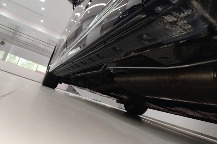 Used Hongqi HQ9 2023 2.0T Smart Connect Flagship Edition Chassis Rear Left
