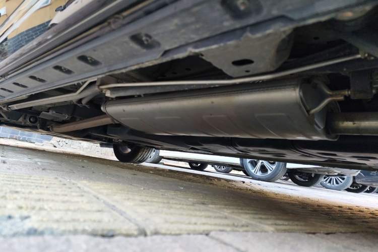 Used Hongqi HQ9 2023 2.0T Smart Connect Flagship Edition Chassis Rear Left