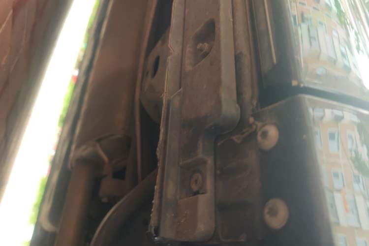 Used Hongqi HQ9 2023 2.0T Smart Connect Flagship Edition Chassis Rear Left