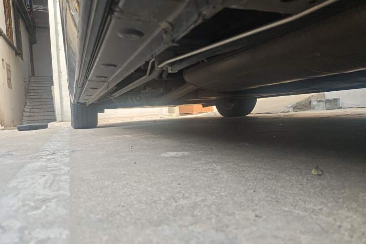 Used Hongqi HQ9 2023 2.0T Smart Connect Flagship Edition Chassis Rear Left