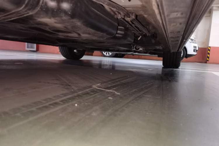 Used Hongqi HQ9 2023 2.0T Smart Connect Flagship Edition Chassis Rear Right