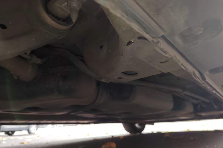 Used Hongqi HQ9 2023 2.0T Smart Connect Flagship Edition Chassis Rear Right