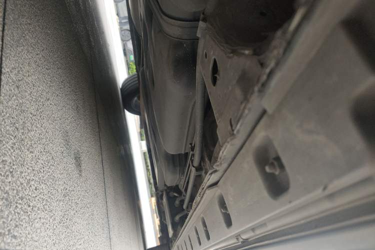 Used Hongqi HQ9 2023 2.0T Smart Connect Flagship Edition Chassis Rear Right