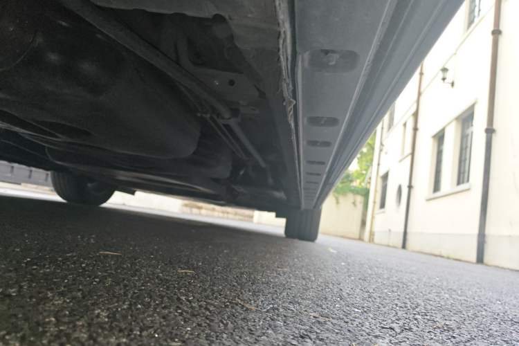 Used Hongqi HQ9 2023 2.0T Smart Connect Flagship Edition Chassis Rear Right