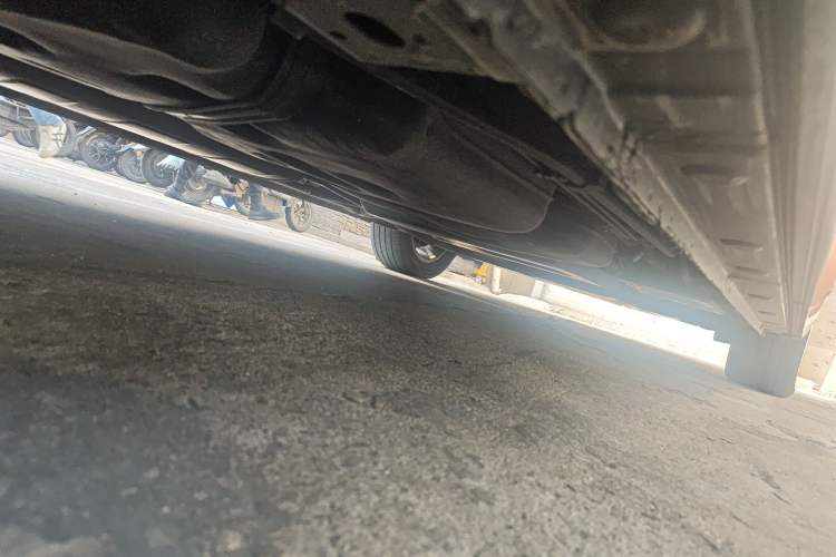 Used Hongqi HQ9 2023 2.0T Smart Connect Flagship Edition Chassis Rear Right